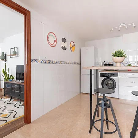 Casco Viejo ,playa Y Ambiente En Castro Urdiales