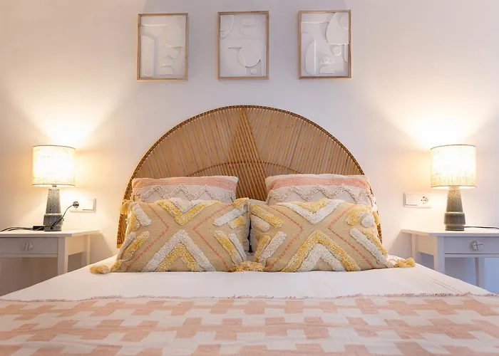 Casco Viejo ,playa Y Ambiente En